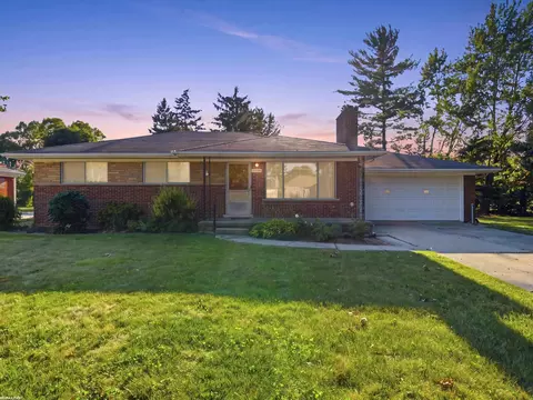 42819 Willsharon, Sterling Heights, MI 48314
