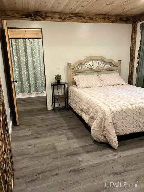 Bedroom - n3395 Raspberry Lane, Munising, MI 49862 photo 1 of 6