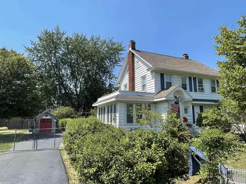 26689 Elm, Roseville, MI 48066