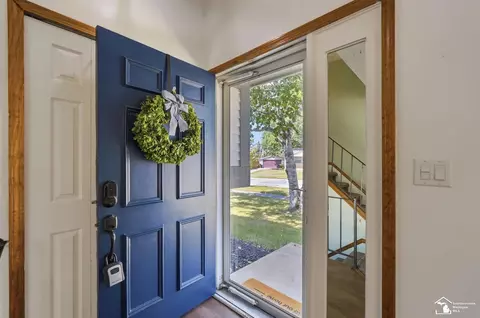 Entry Way - 650 Dane, Monroe, MI 48162 photo 1 of 3