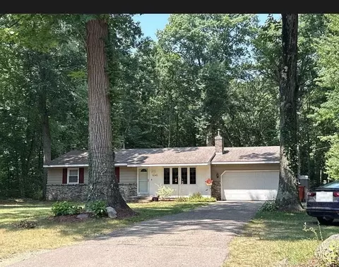 9045 NE Algoma, Rockford, MI 49341