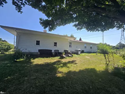 Exterior - 3283 E Dodge, Clio, MI 48420 photo 2 of 7