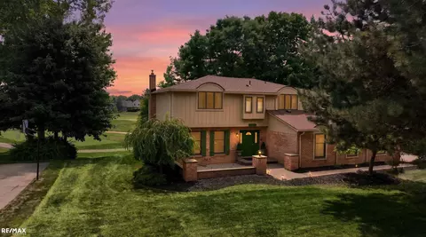 1155 Hickory Hill Dr, Rochester Hills, MI 48309