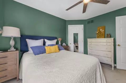 Bedroom - 18913 Strongford, Macomb, MI 48044 photo 3 of 5
