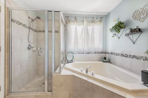 Bath - 18913 Strongford, Macomb, MI 48044 photo 3 of 6