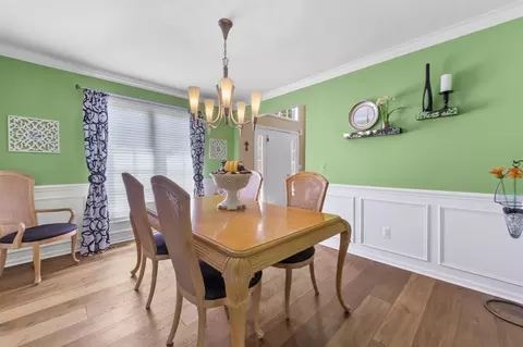 Dining - 18913 Strongford, Macomb, MI 48044 photo 2 of 4
