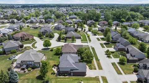 View/Area - 18913 Strongford, Macomb, MI 48044 photo 6 of 7