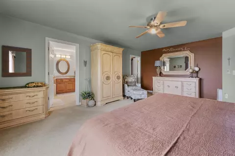 Bedroom - 18913 Strongford, Macomb, MI 48044 photo 2 of 5