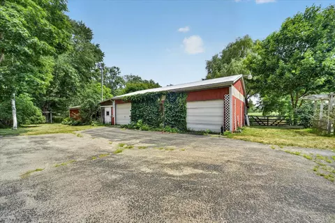 Exterior - 1792 E Lansing, Morrice, MI 48857 photo 4 of 8