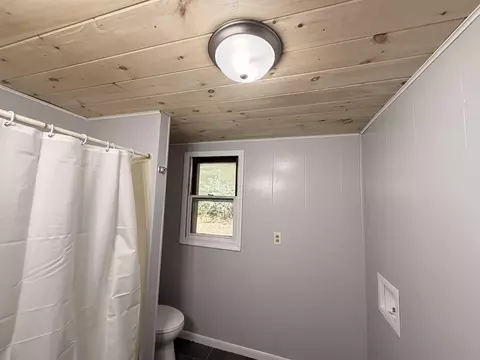 Bath - 619 Beverly, Harrison, MI 48625 photo 3 of 3
