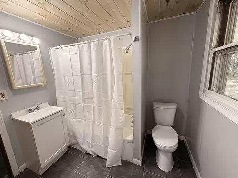 Bath - 619 Beverly, Harrison, MI 48625 photo 1 of 3