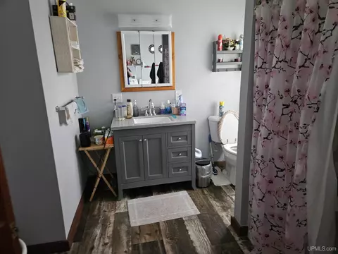 Bath - 10 Balsam, White Pine, MI 49971 photo 1 of 1
