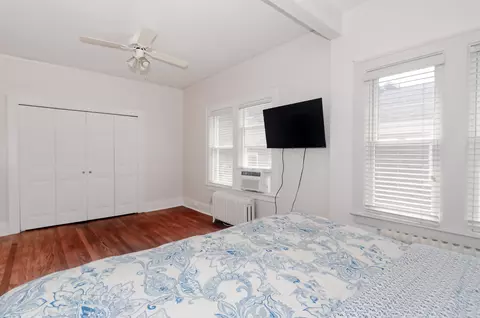 Bedroom - 891 Washington, Grosse Pointe, MI 48230 photo 2 of 9
