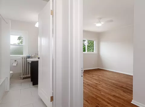 Bedroom - 891 Washington, Grosse Pointe, MI 48230 photo 7 of 9