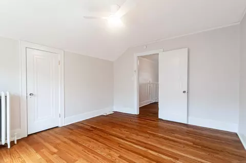 Bedroom - 891 Washington, Grosse Pointe, MI 48230 photo 6 of 9