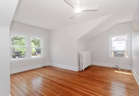 Bedroom - 891 Washington, Grosse Pointe, MI 48230 photo 3 of 9