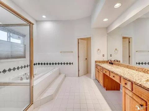 Bath - 774 Windsor, Monroe, MI 48161 photo 2 of 6