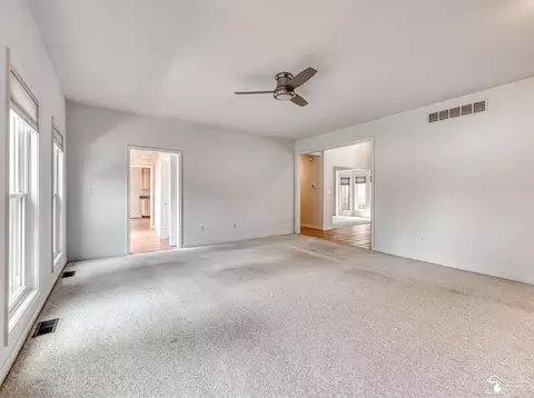Living - 774 Windsor, Monroe, MI 48161 photo 4 of 7