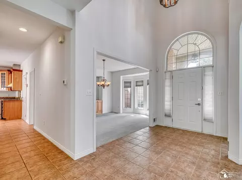 Entry Way - 774 Windsor, Monroe, MI 48161 photo 3 of 7