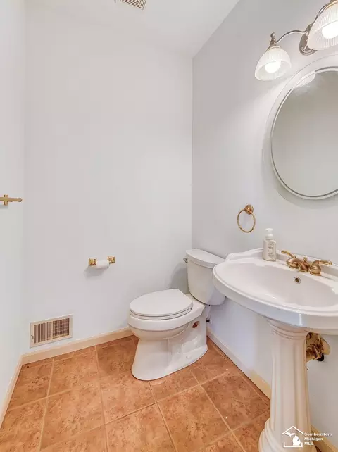 Bath - 774 Windsor, Monroe, MI 48161 photo 1 of 6
