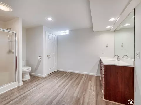 Bath - 774 Windsor, Monroe, MI 48161 photo 6 of 6