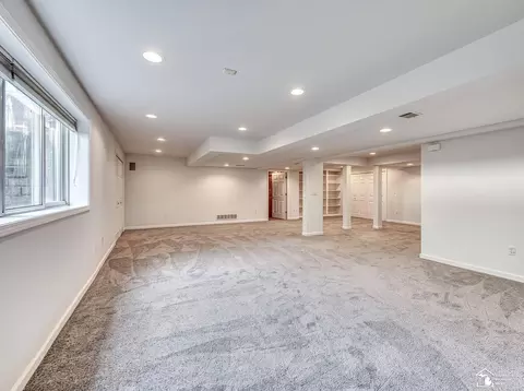 Living - 774 Windsor, Monroe, MI 48161 photo 6 of 7