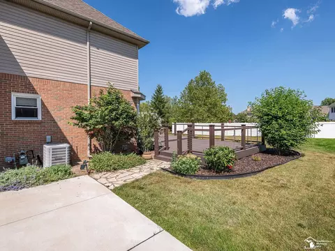 Exterior - 774 Windsor, Monroe, MI 48161 photo 7 of 10
