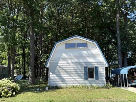Exterior - 2176 Jefferson, Harrison, MI 48625 photo 2 of 10