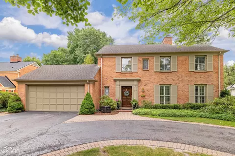 276 Kercheval, Grosse Pointe, MI 48236