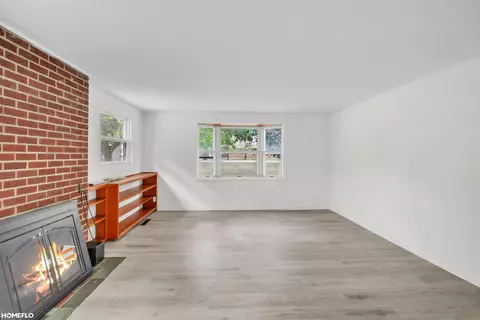 Living - 1762 Copas, Caledonia, MI 48867 photo 5 of 6