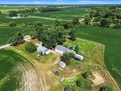 4944 N Elevator, Pinconning, MI 48650 photo 10