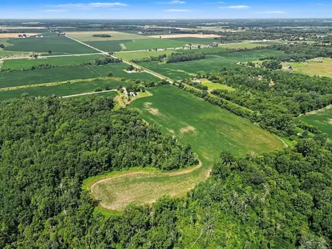 4944 N Elevator, Pinconning, MI 48650 photo 6