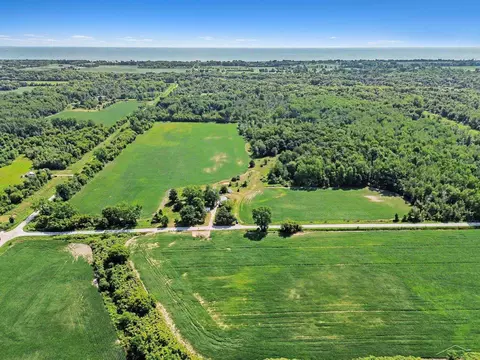 4944 N Elevator, Pinconning, MI 48650 photo 8