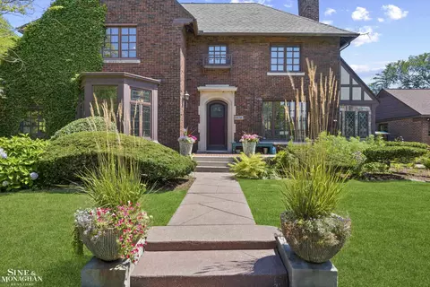 Exterior - 726 Westchester, Grosse Pointe Park, MI 48230 photo 2 of 13