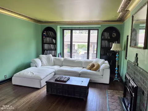 Living - 726 Westchester, Grosse Pointe Park, MI 48230 photo 2 of 2