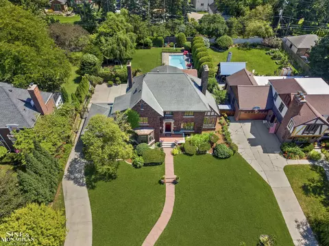 View/Area - 726 Westchester, Grosse Pointe Park, MI 48230 photo 2 of 9