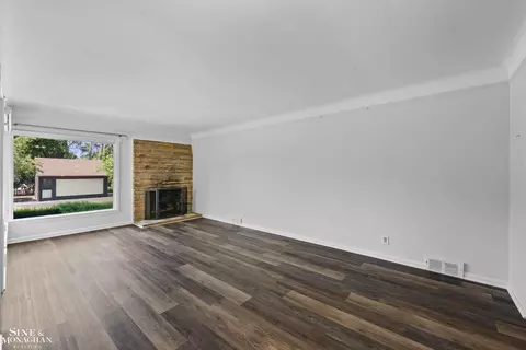 Living - 306 Ridge, Grosse Pointe Farms, MI 48236 photo 2 of 4
