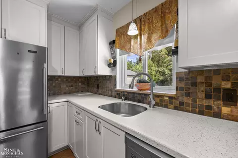 Kitchen - 306 Ridge, Grosse Pointe Farms, MI 48236 photo 3 of 5