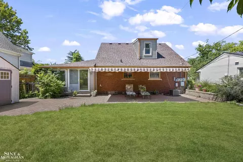 Exterior - 306 Ridge, Grosse Pointe Farms, MI 48236 photo 4 of 10