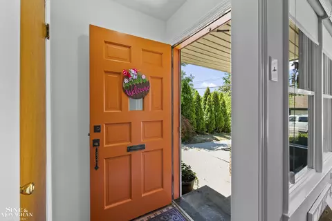 Entry Way - 306 Ridge, Grosse Pointe Farms, MI 48236 photo 4 of 5