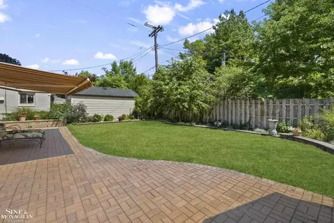 Exterior - 306 Ridge, Grosse Pointe Farms, MI 48236 photo 2 of 10