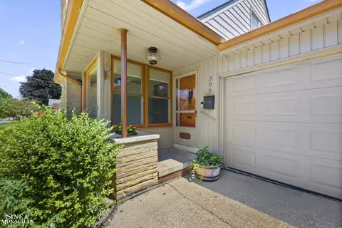 Exterior - 306 Ridge, Grosse Pointe Farms, MI 48236 photo 10 of 10