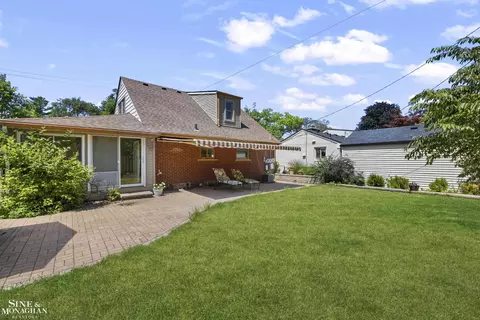 Exterior - 306 Ridge, Grosse Pointe Farms, MI 48236 photo 3 of 10