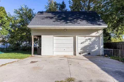 Exterior - 386 E Perkins, Merrill, MI 48637 photo 6 of 8