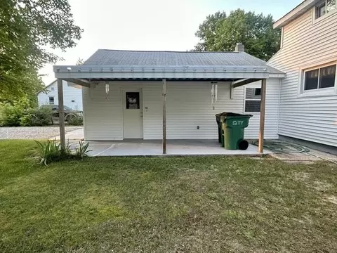 Exterior - 706 W Beech, Gladwin, MI 48624 photo 3 of 5