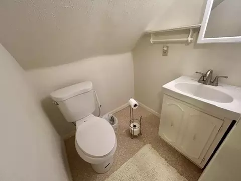Bath - 706 W Beech, Gladwin, MI 48624 photo 4 of 4
