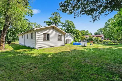 Exterior - 2554 E Ashby, Midland, MI 48640 photo 5 of 8