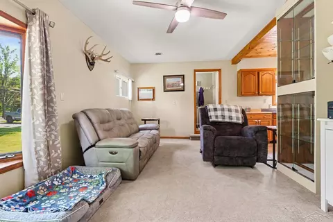Living - 2554 E Ashby, Midland, MI 48640 photo 2 of 2