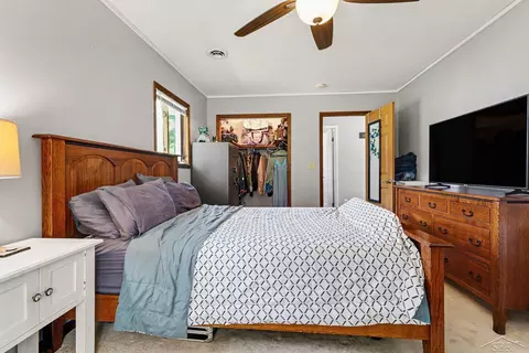 Bedroom - 2554 E Ashby, Midland, MI 48640 photo 2 of 3