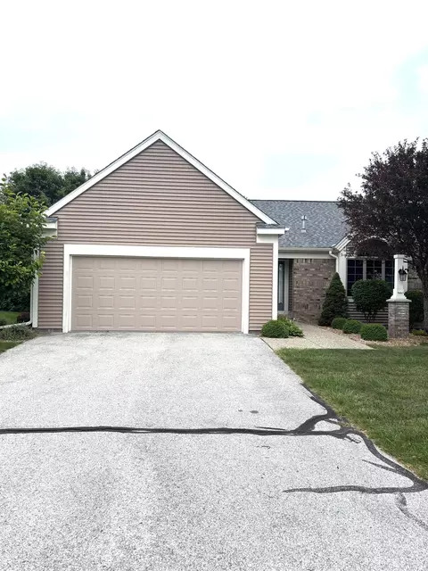 5660 Firethorne, Bay City, MI 48706